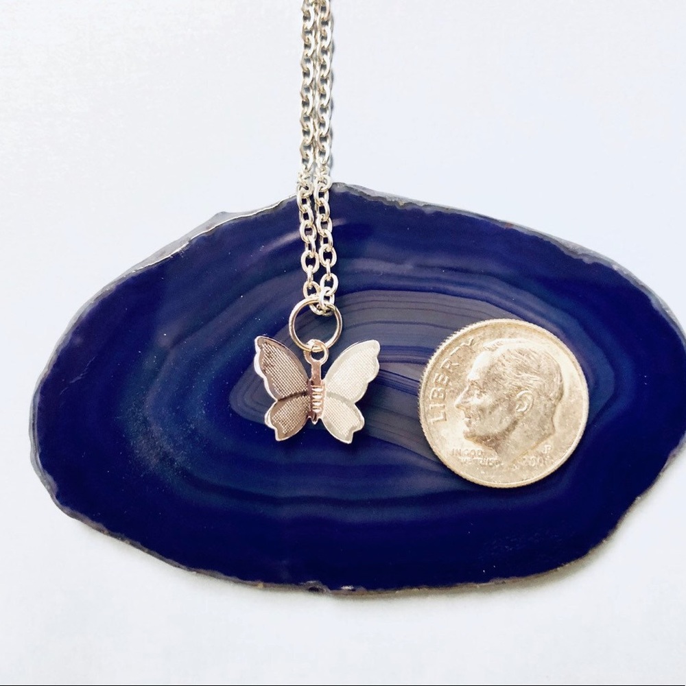 Butterfly Necklace, Dragonfly, Insect, Bee, Flower - Picture 3 of 10